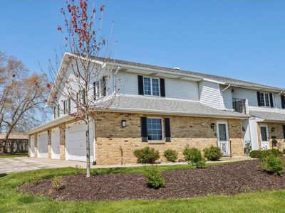 8630 30th AVENUE #202, Kenosha, WI, 53142