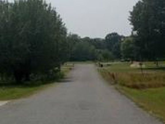 Exterior Neighborhood (street photo)