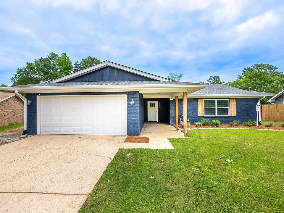 1st image of 106 Clearwater Cir