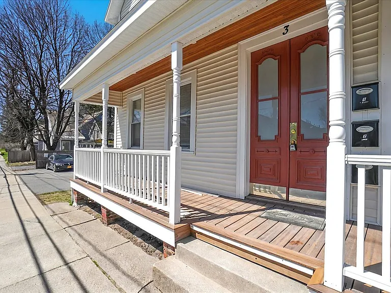 3 Waterbury St #2 — Photo 28