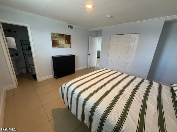 2535 Parkway St, Fort Myers, FL 33901