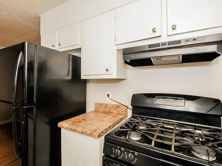 6325 Wellington Way — Photo 10
