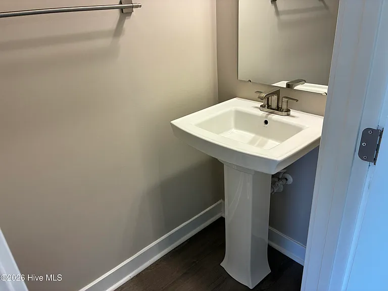 2030 Parow Ln NW #F — Photo 11
