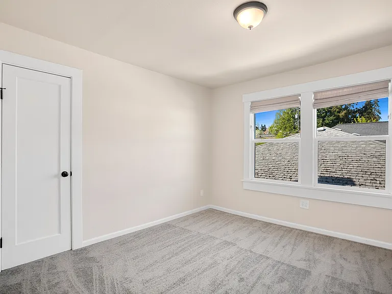 9212 36th Ave SW — Photo 21