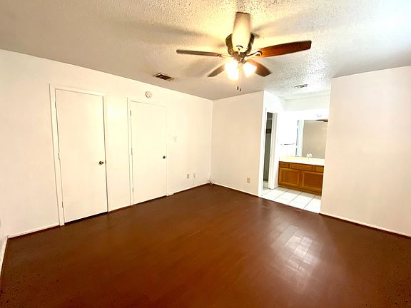 5th image of 2926 Geneva Dr