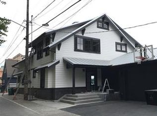 10728 Riviera Pl NE, Seattle, WA 98125