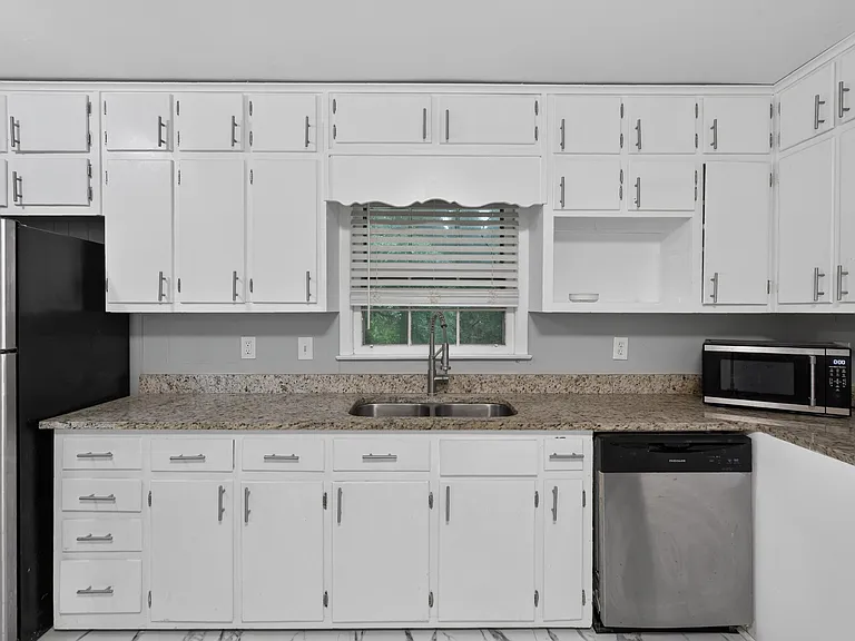 2387 Garden Ct — Photo 34