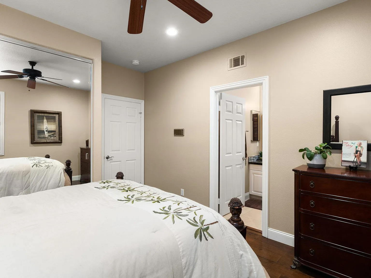 3 bed, 2700 sqft, $9,000 — Photo 3