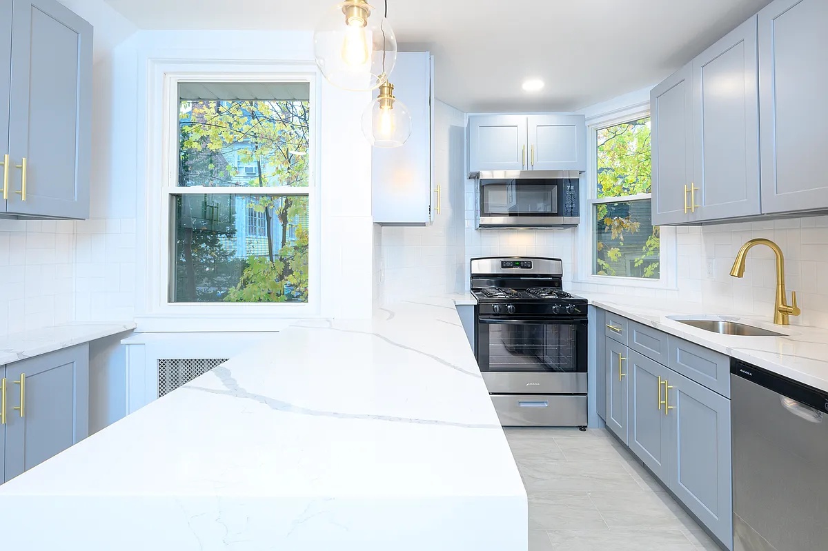 Building Photo - 116 Corlies Ave #1