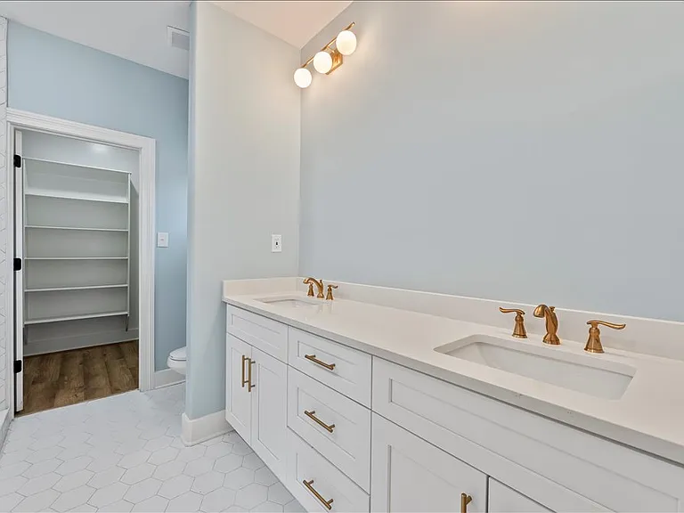1072 Bruce St — Photo 20