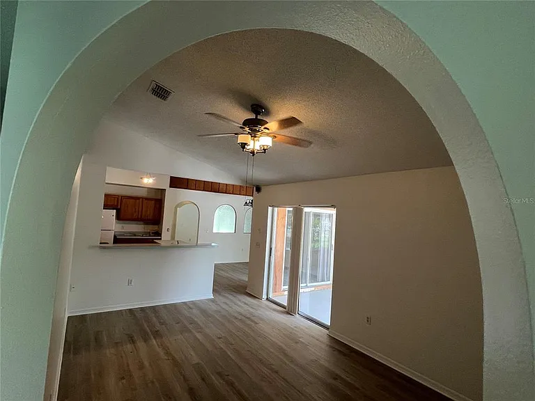 821 Marquis Ct — Photo 6
