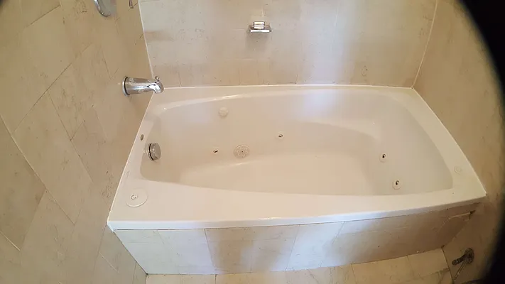 Rented by Sprint Realty | media 20