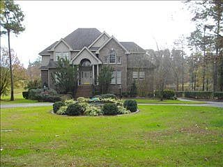 2nd image of 400 Walnut Creek Dr