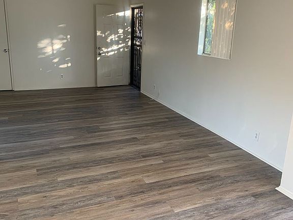 4th image of 3146 Vineland Ave #10