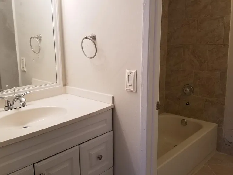 9938 Nob Hill Ln — Photo 11