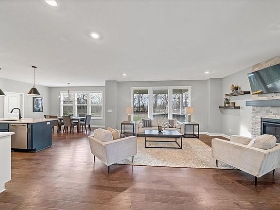 4th image of 19004 Skyview Ln
