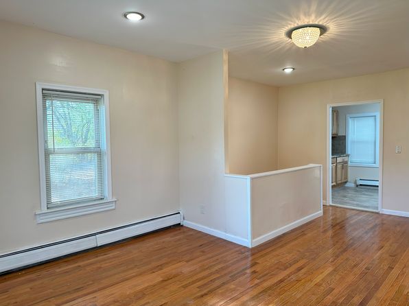 44 River Rd