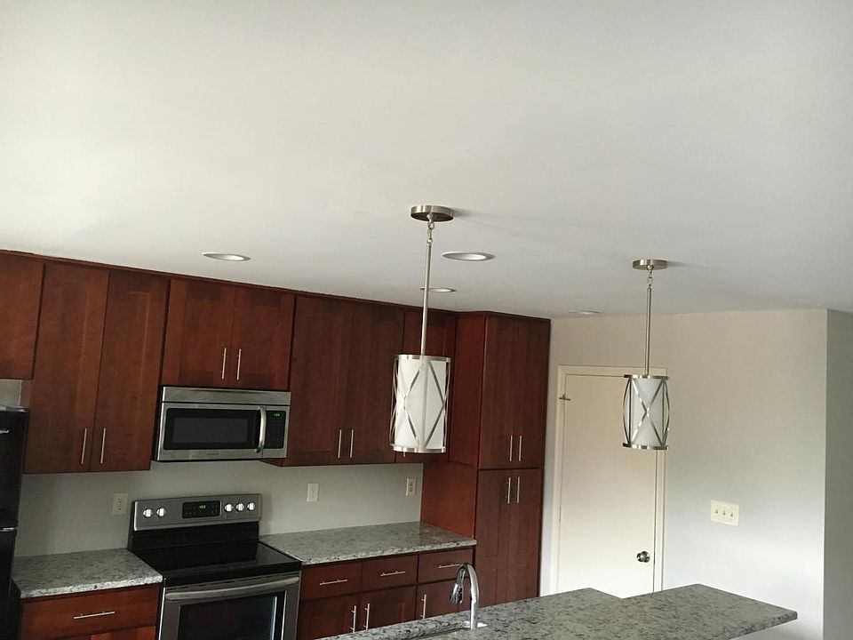 Fully upgraded open kitchen