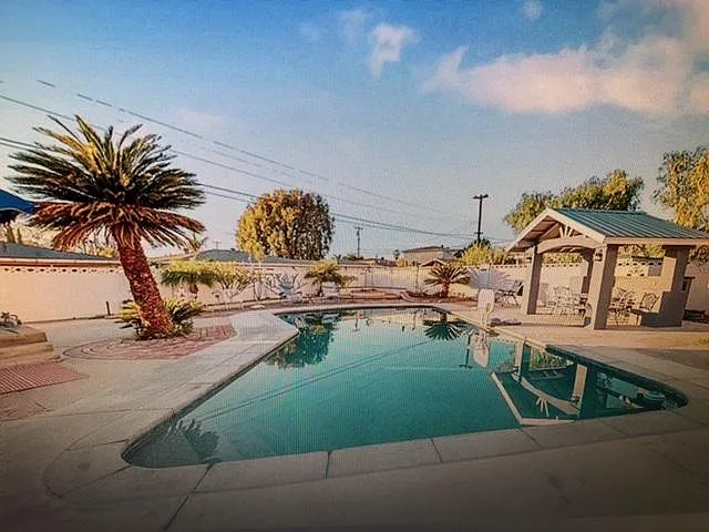 1037 N Wanda Dr — Photo 11