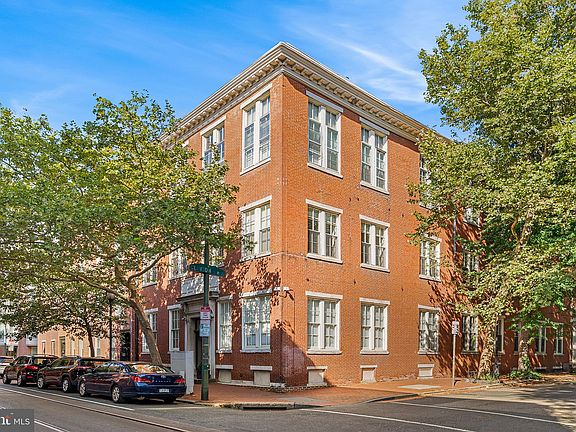 3rd image of 1023-25 Clinton St #301