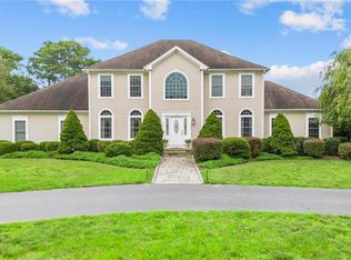 9 Jensen Farm Rd, Oxford, CT 06478