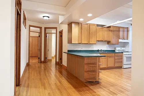 5802 N Kenmore Ave #GW Photo 1