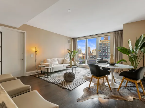 50 Riverside Boulevard image 1 of 23