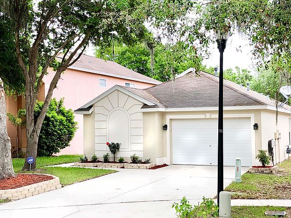 2nd image of 6924 Summer Harbor Ln
