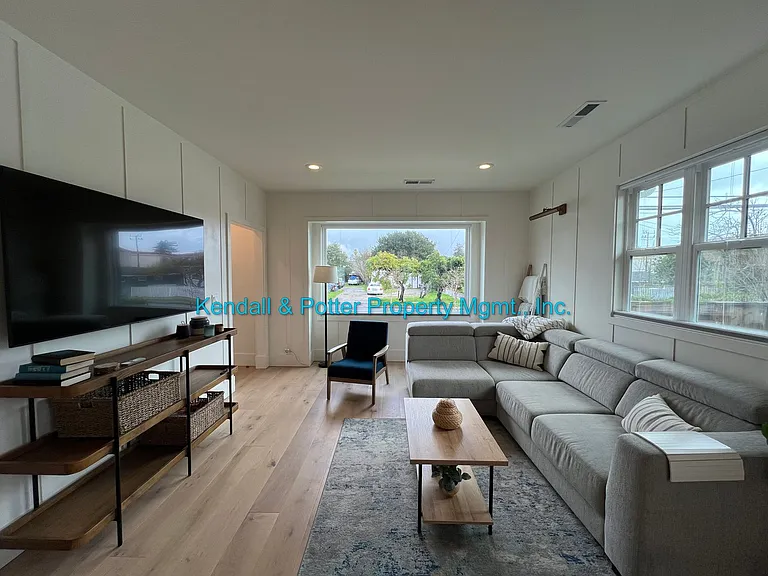 1411 Seabright Ave — Photo 24