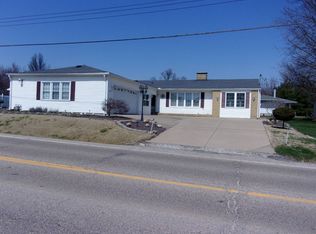 511 W Clinton St, Rushville, IL 62681