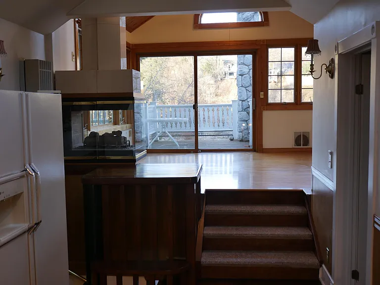 2104 W Clarke Ave — Photo 16