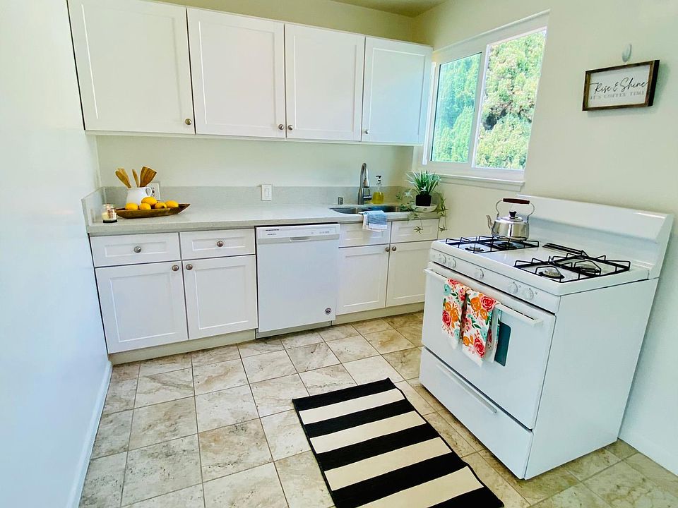 Cozy kitchen