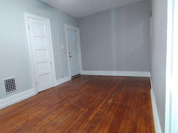 4th image of 1711-1715 Main St #G