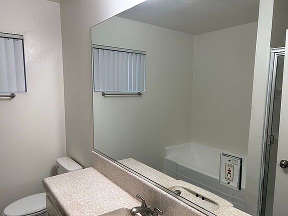 4th image of 2440-2450 N Harbor Blvd #2450-16