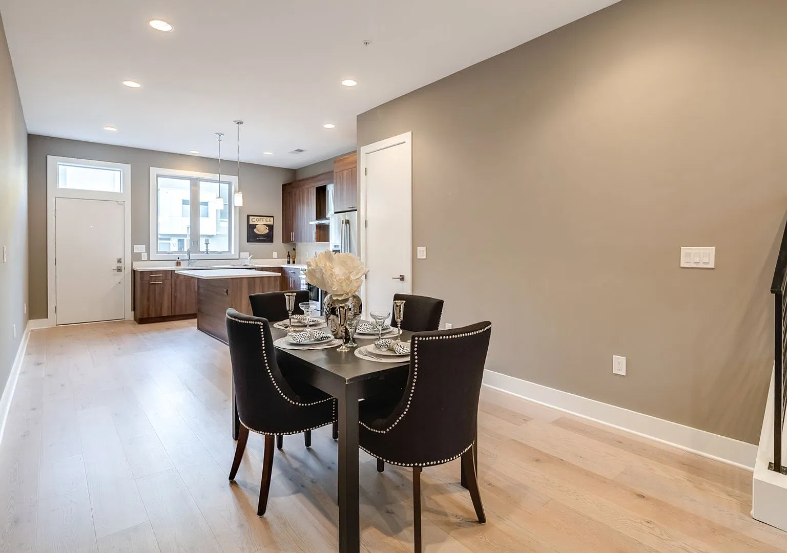 Queen Village Townhome with Parking — Photo 4