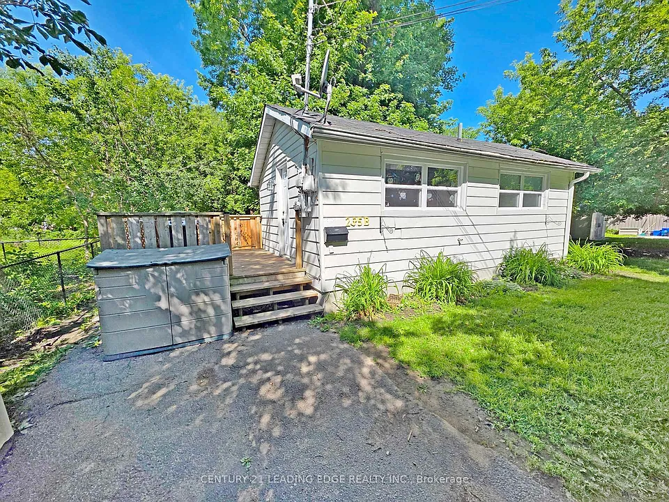 235 Bayview Ave #B