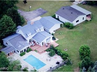7721 S Luce Ave, Fremont, MI 49412