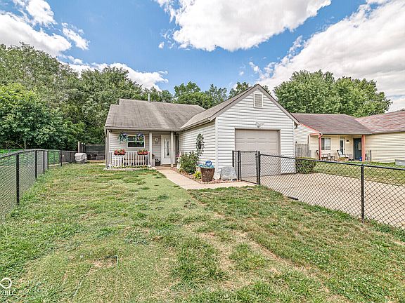 3rd image of 4047 Harmony Ln