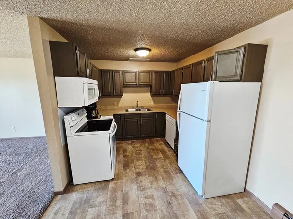 2901 E Rosser Ave, 2901 E Rosser Ave APT 7, Bismarck, ND 58501