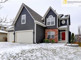 2411 SW Switchback Cir, Lees Summit, MO 64082