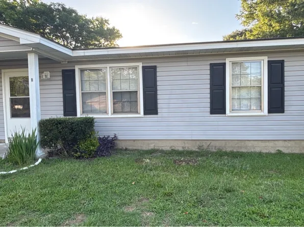 1309 Ireland Dr, Fayetteville, NC 28304