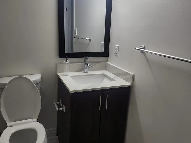 404 Nairn Cir #BASEMENT — Photo 11