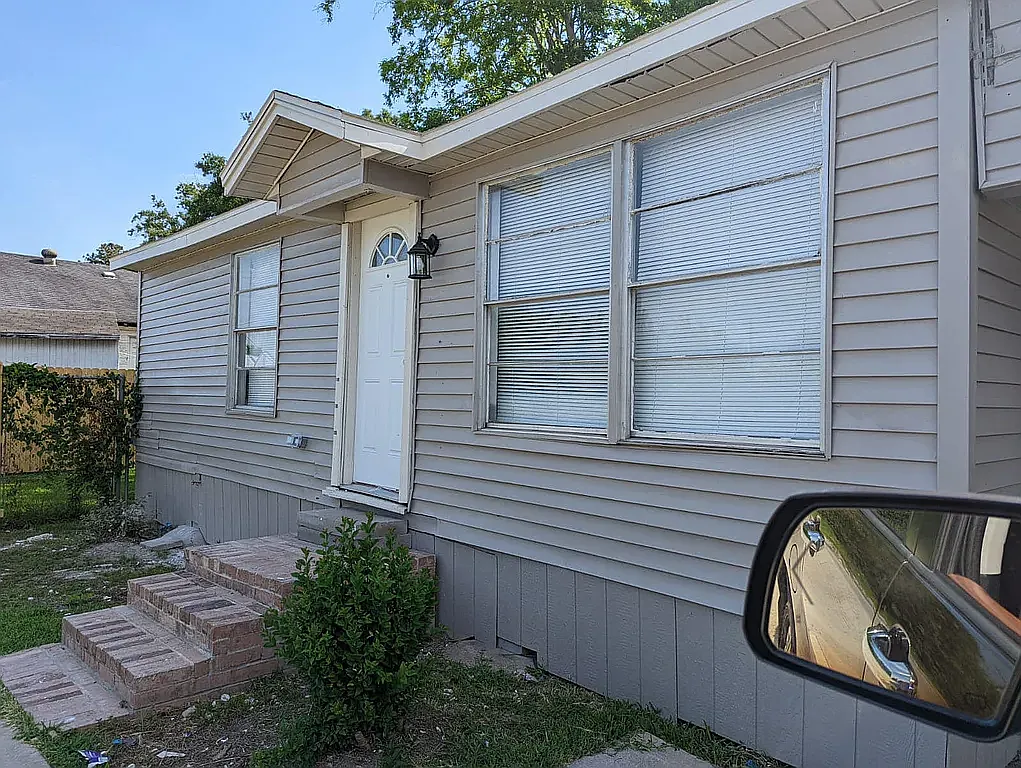 2 bed, 973 sqft, $1,100 — Photo 1