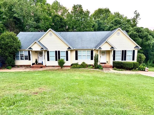 32 A B Wedgefield Dr, Boiling Springs, SC 29316