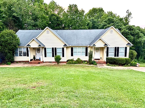 32 Wedgefield Dr #B Photo 1