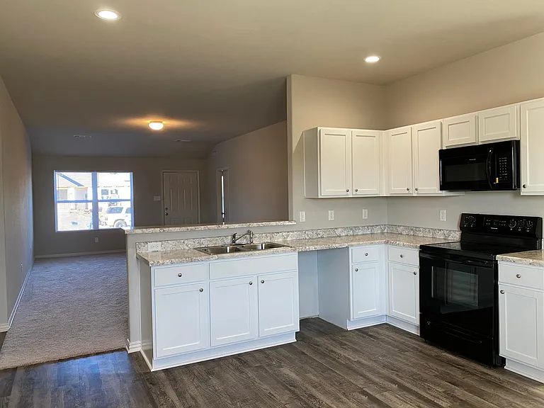 4941 Prospector Dr — Photo 6