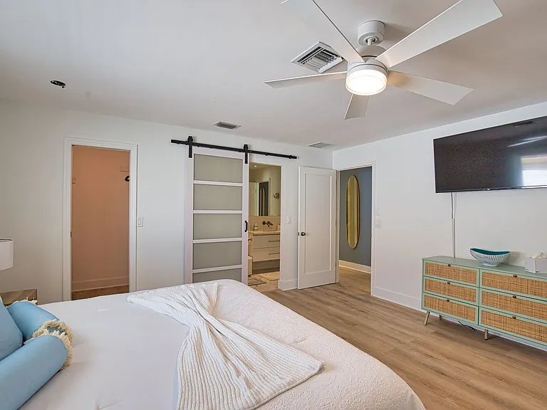 514 Everglades Dr — Photo 40