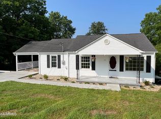 814 S Cumberland Ave, La Follette, TN 37766