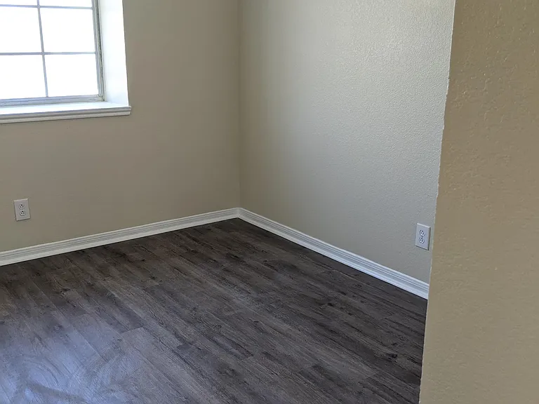 2504 Bluejay Dr — Photo 5