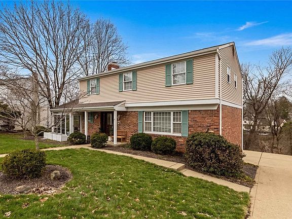 2nd image of 1011 Apple Hill Ln
